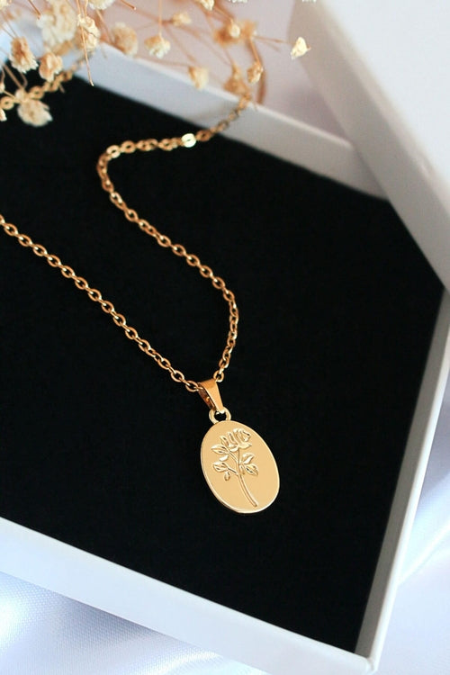 Rosenbukett Halsband – Blommig Berlock i 24K Guldplätering